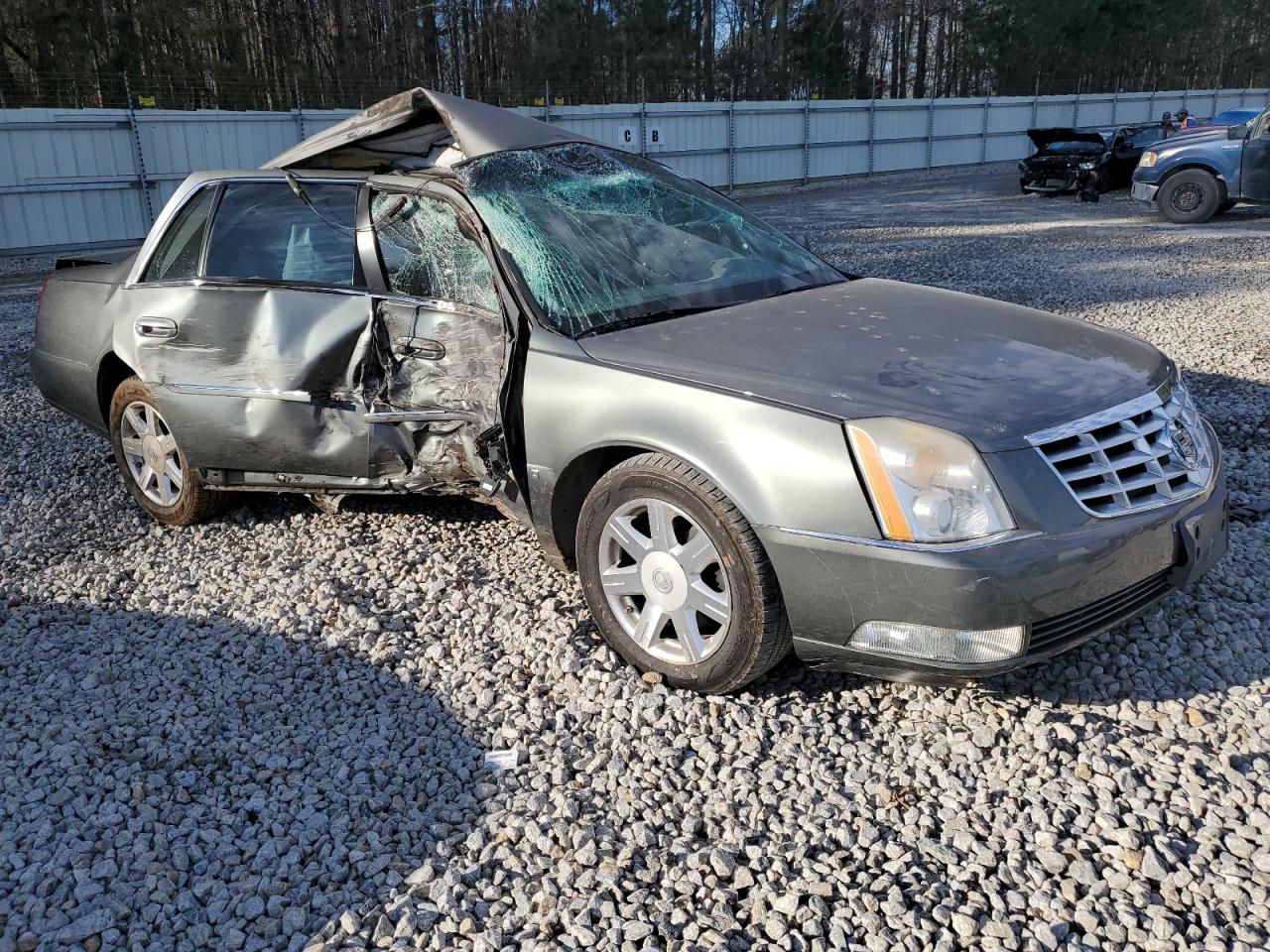 2006 Cadillac DTS - Image 4