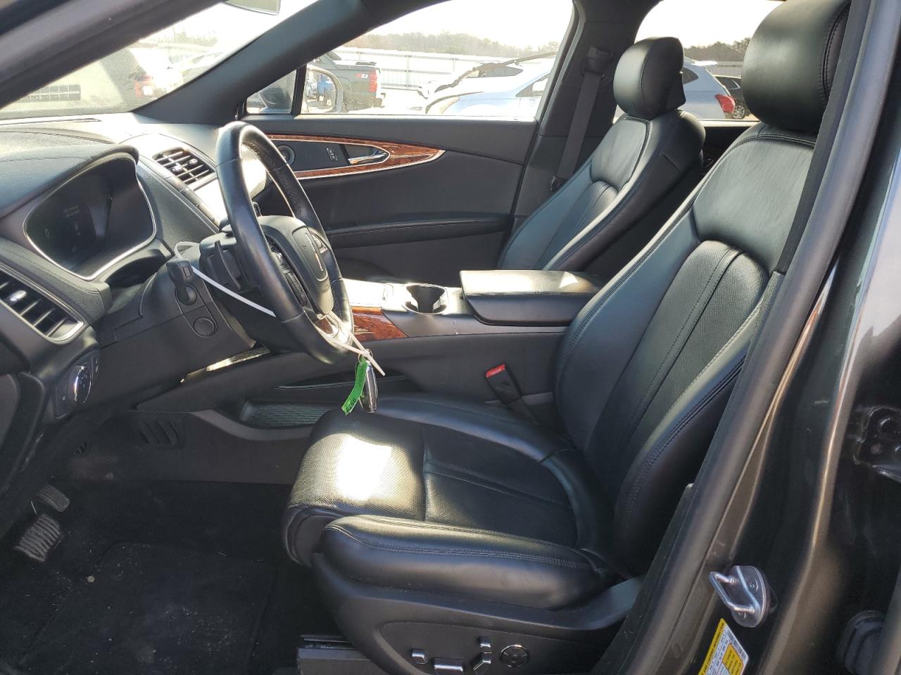 2019 Lincoln Nautilus - Image 7