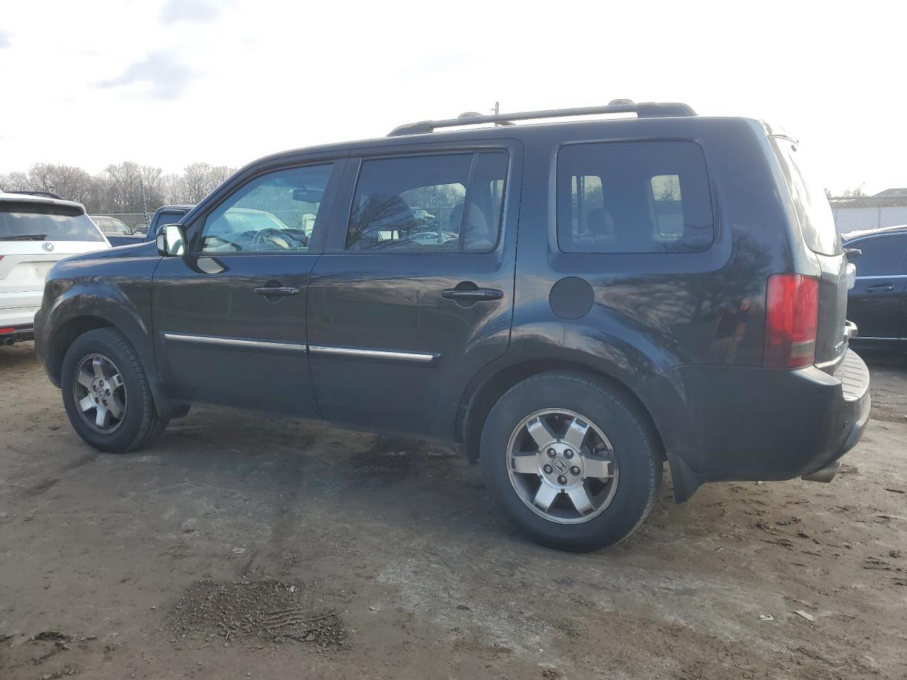 2011 Honda Pilot - Image 2