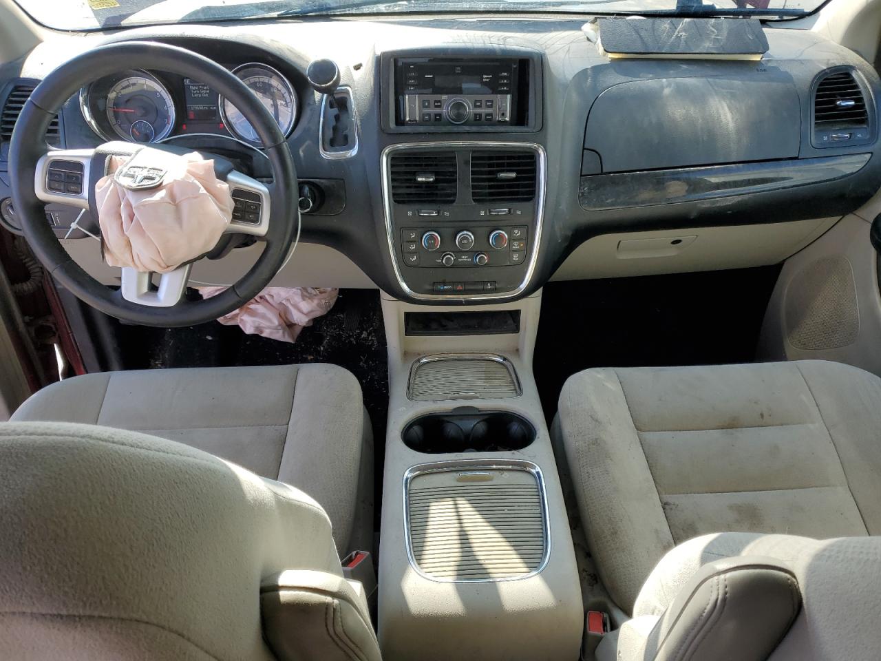 2015 Dodge Caravan - Image 8