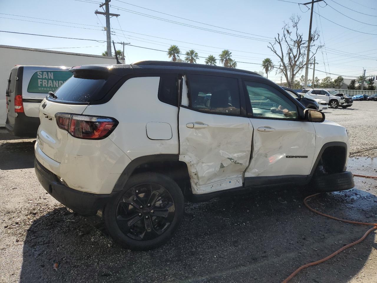 2018 Jeep Compass - Image 3