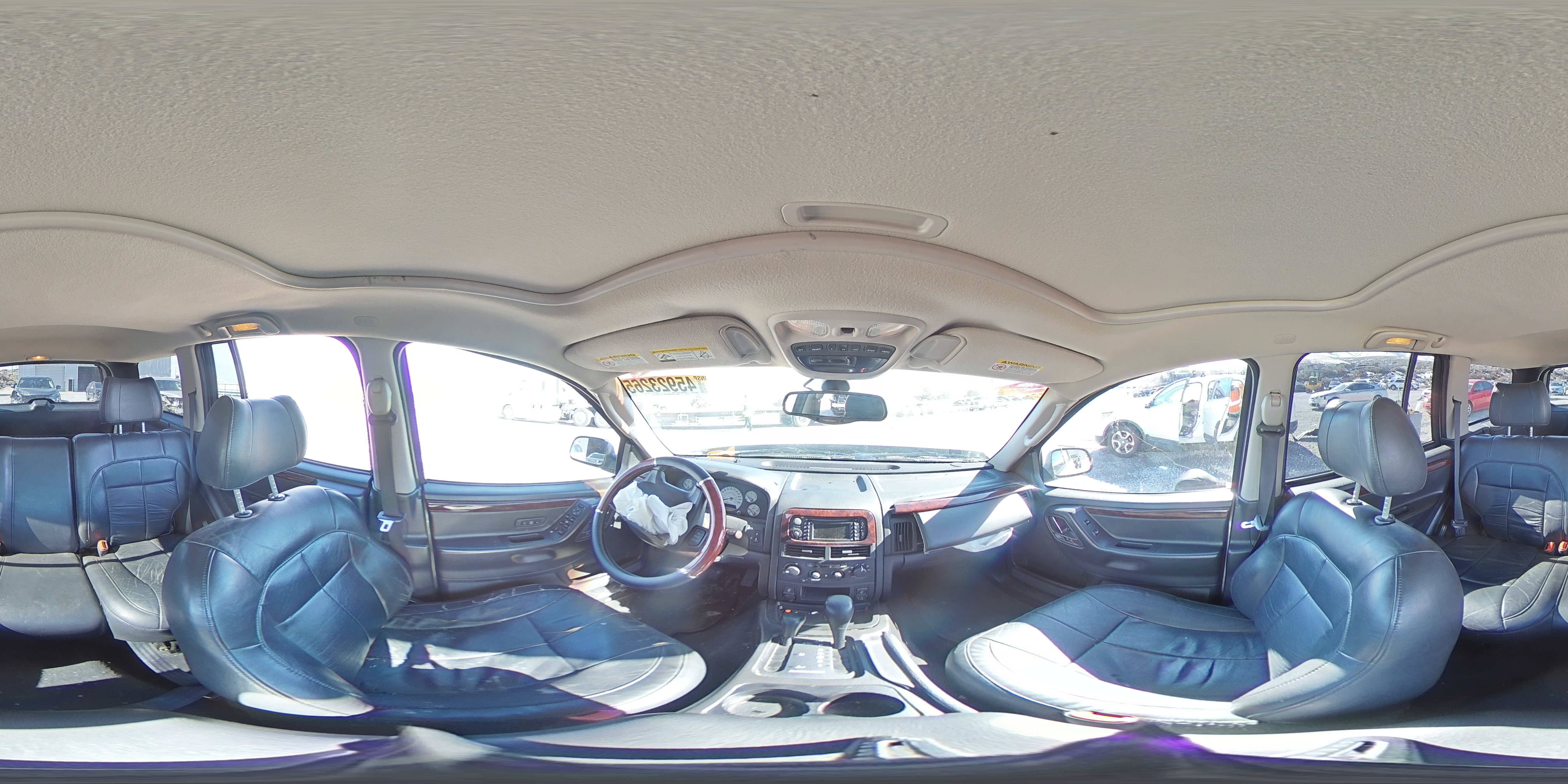 2004 Jeep Grand Cherokee - Image 13