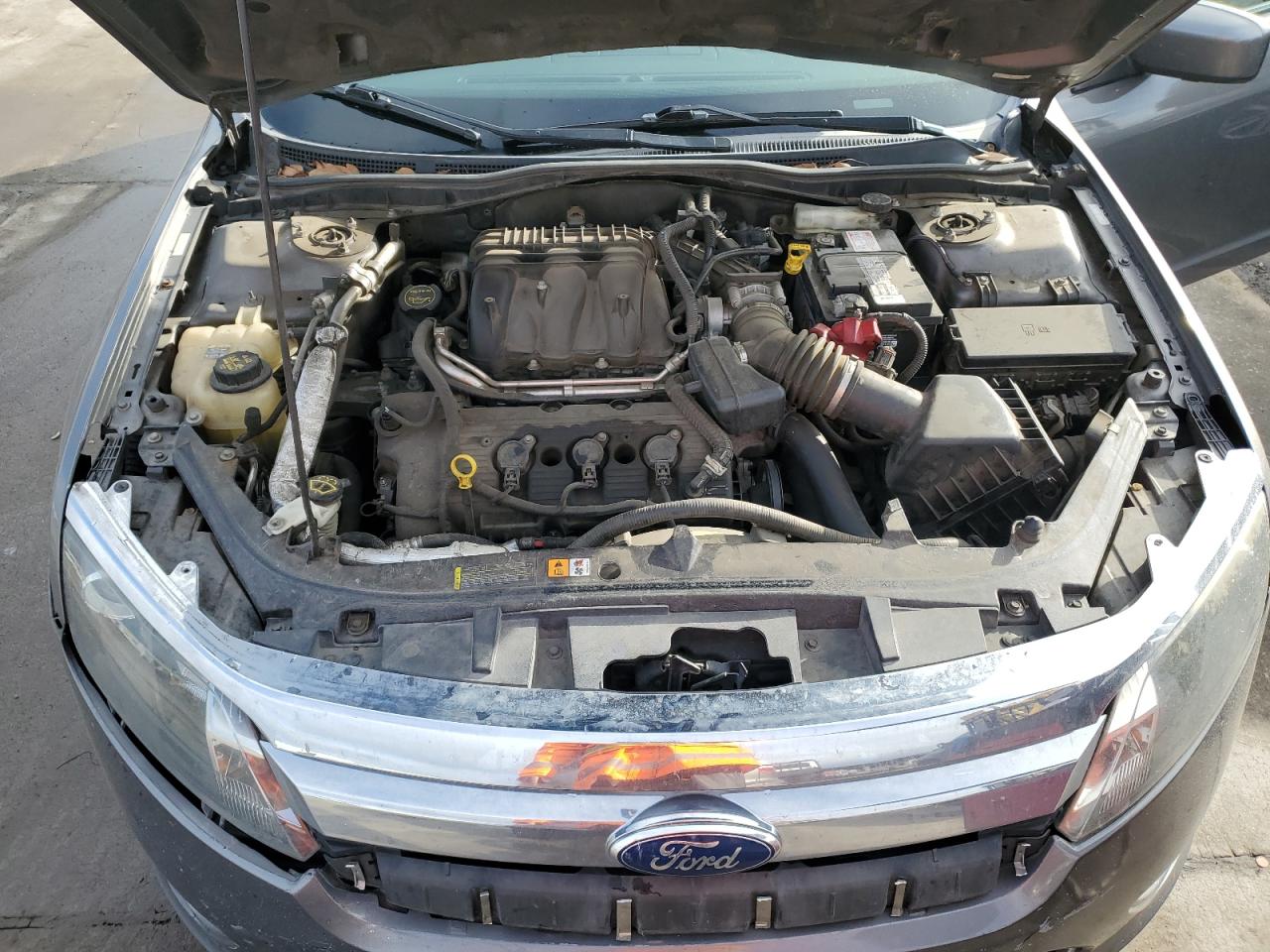 2012 Ford Fusion - Image 11