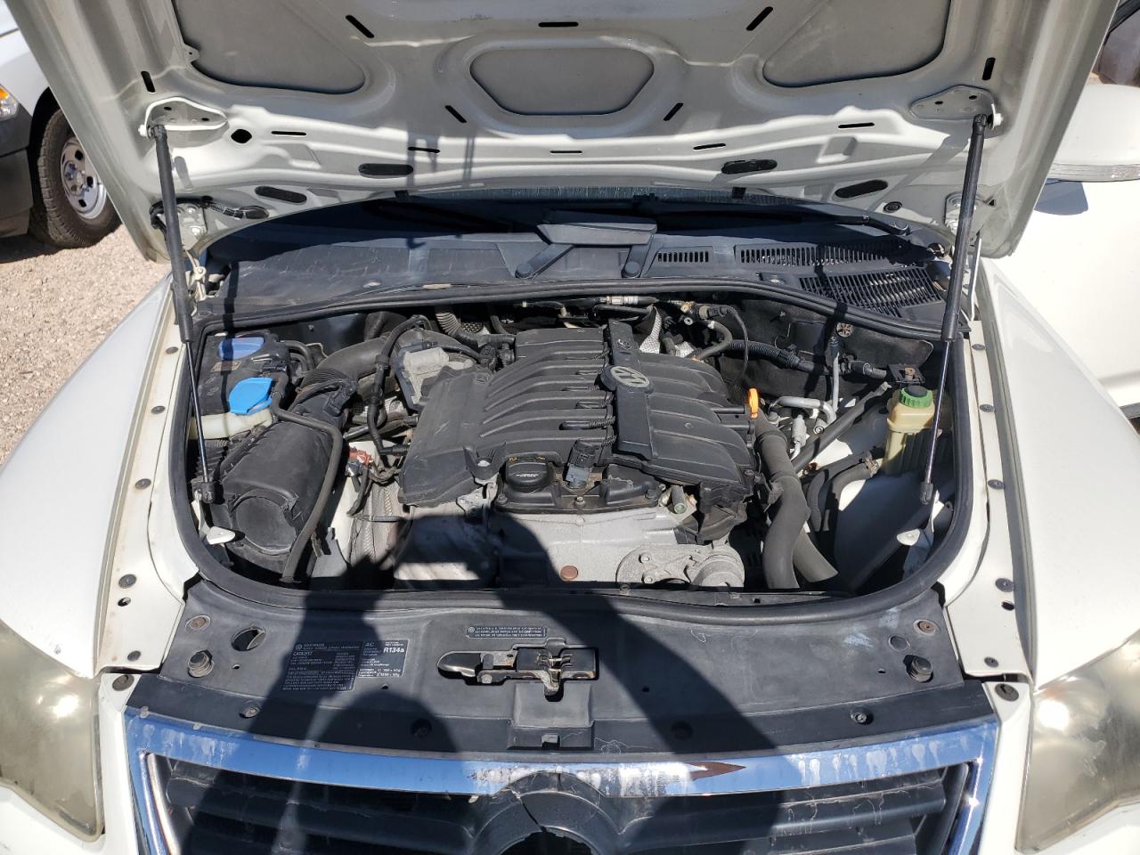 2008 Volkswagen Touareg - Image 12