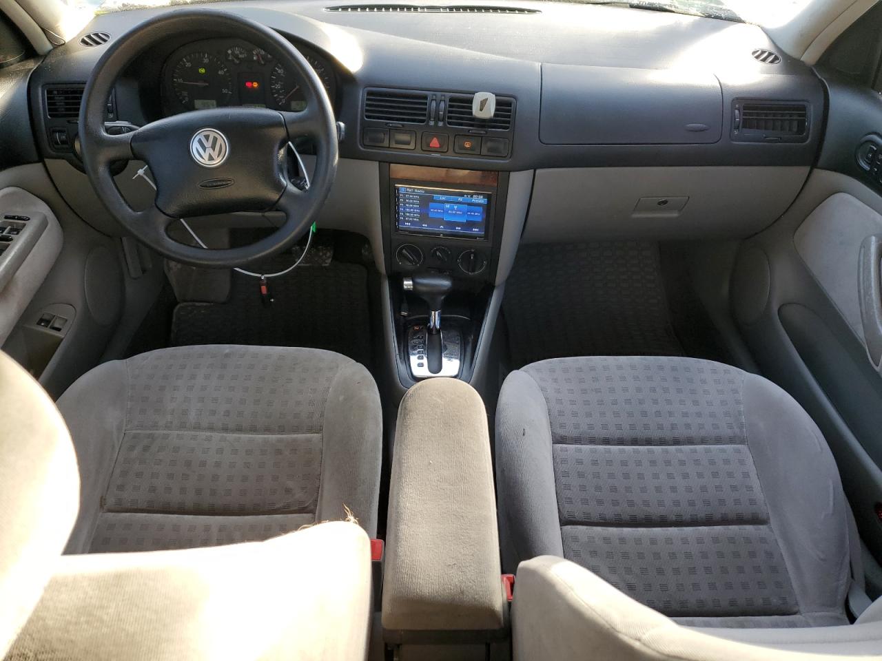 2003 Volkswagen Jetta - Image 8