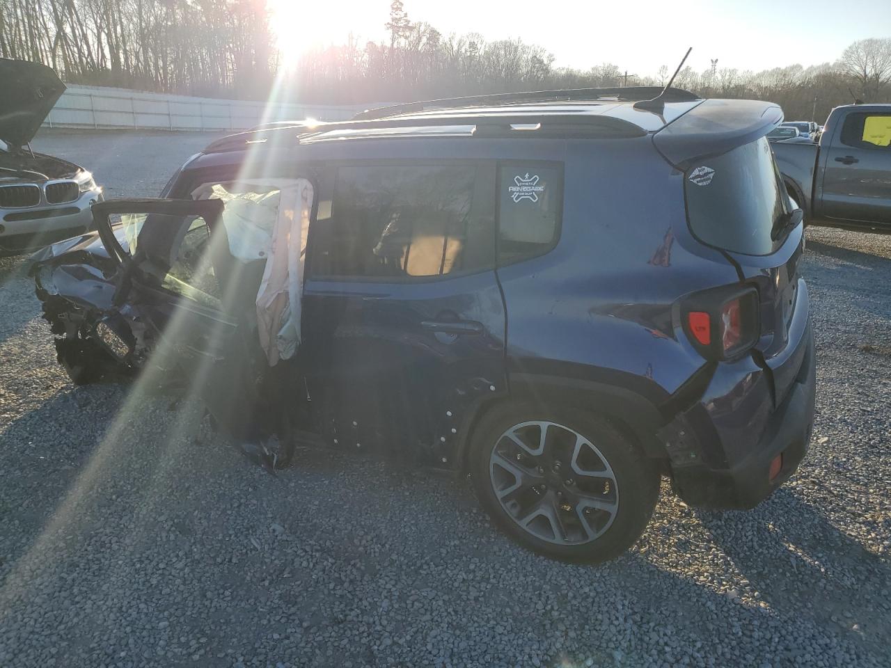 2017 Jeep Renegade - Image 2