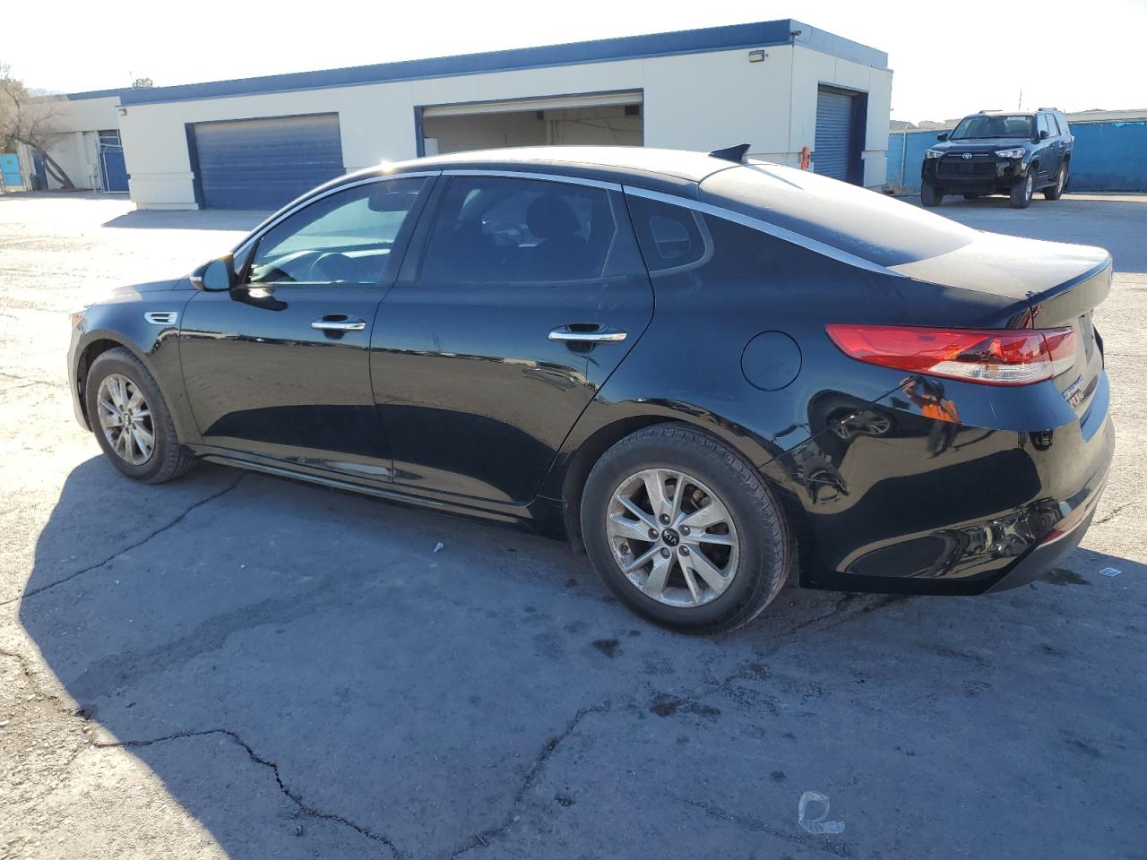 2017 Kia Optima - Image 2