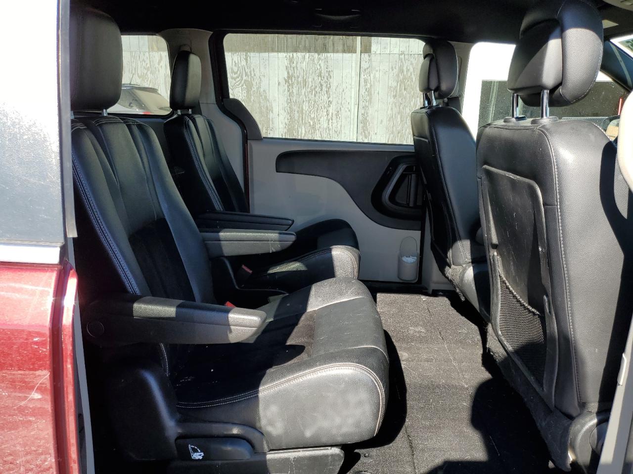 2017 Dodge Caravan - Image 11