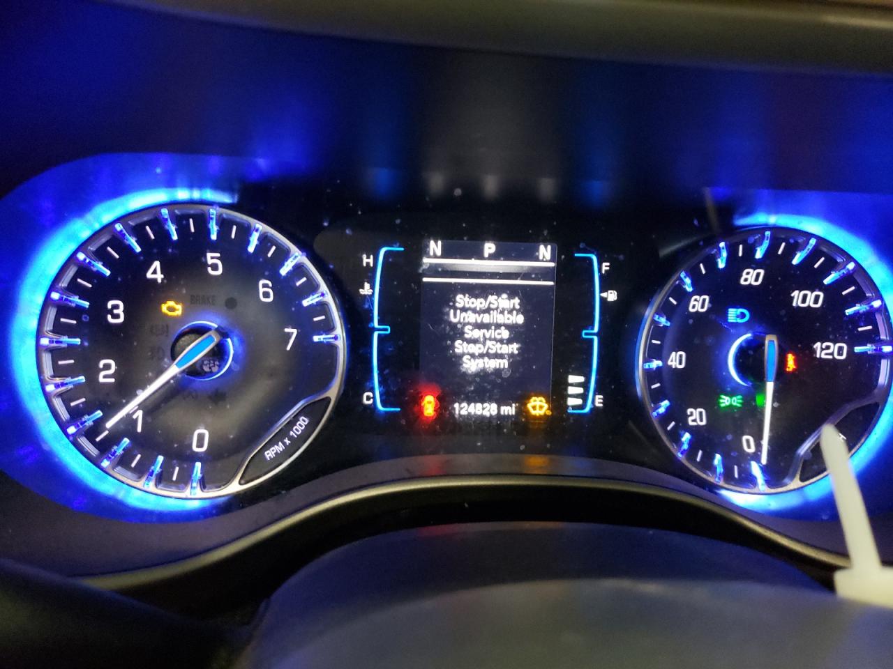 2017 Chrysler Pacifica - Image 9