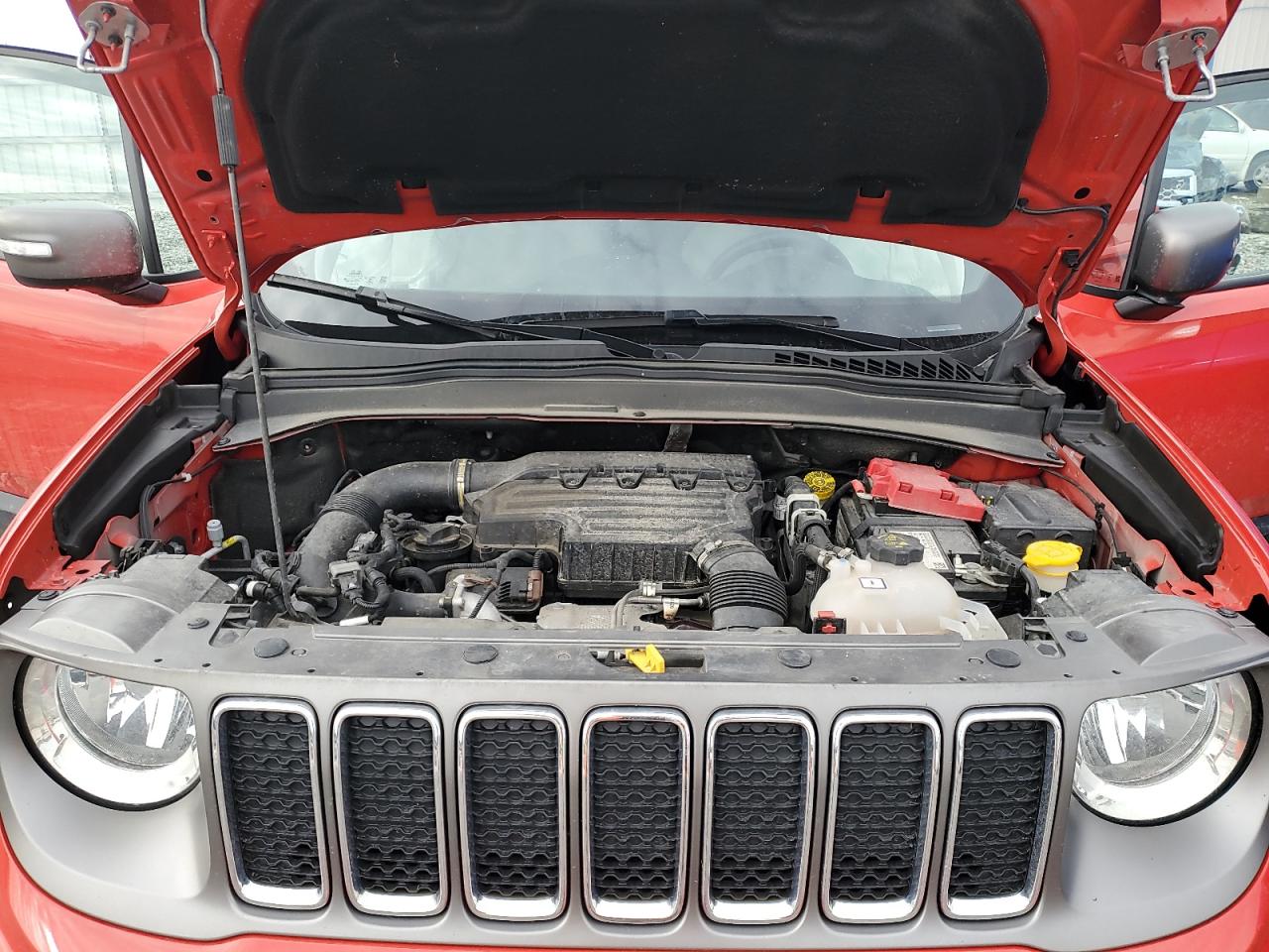 2020 Jeep Renegade - Image 13