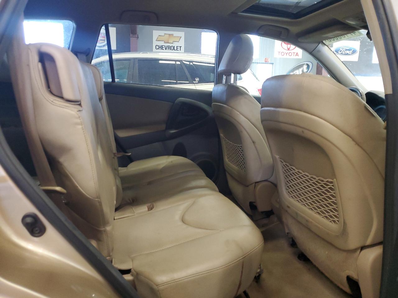 2012 Toyota RAV 4 - Image 11