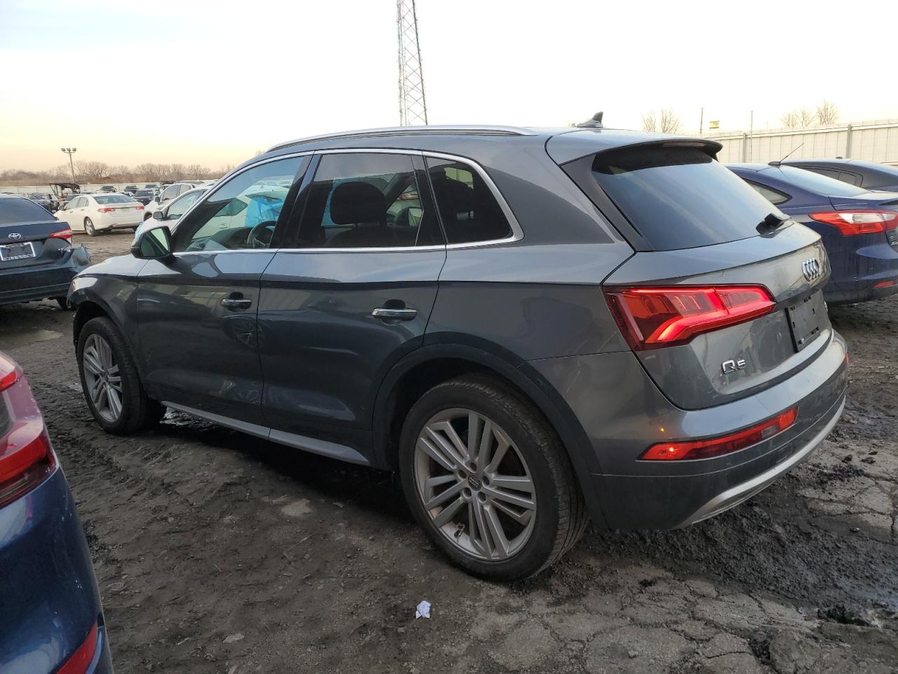 2018 Audi Q5 - Image 2