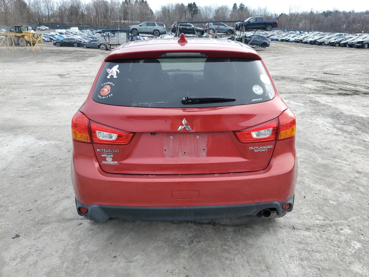 2017 Mitsubishi Outlander - Image 6