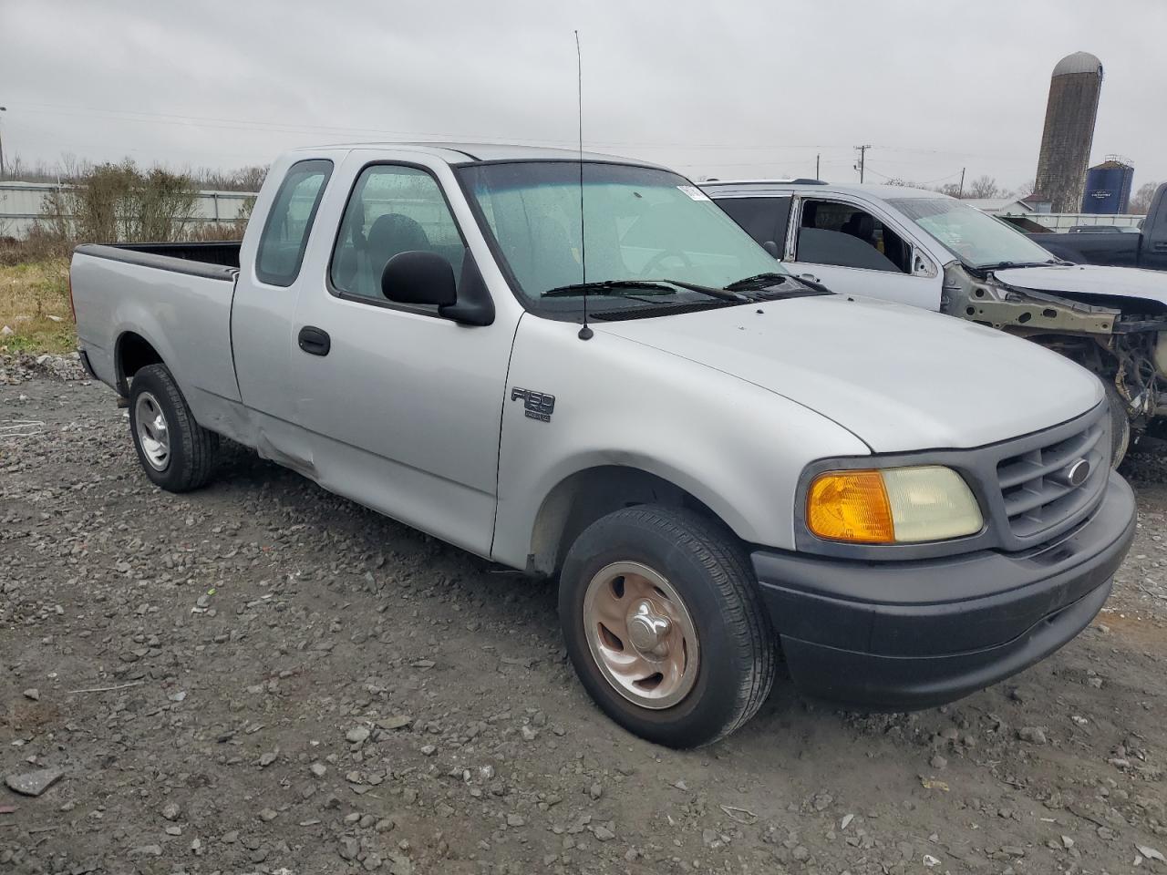 2004 Ford F-150 - Image 4
