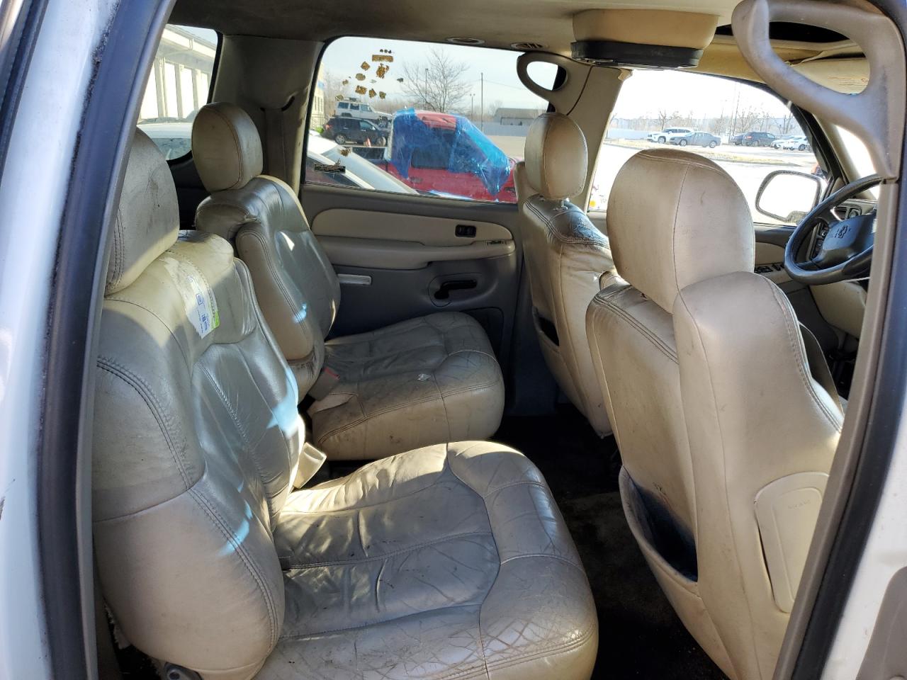 2002 Chevrolet Suburban - Image 11