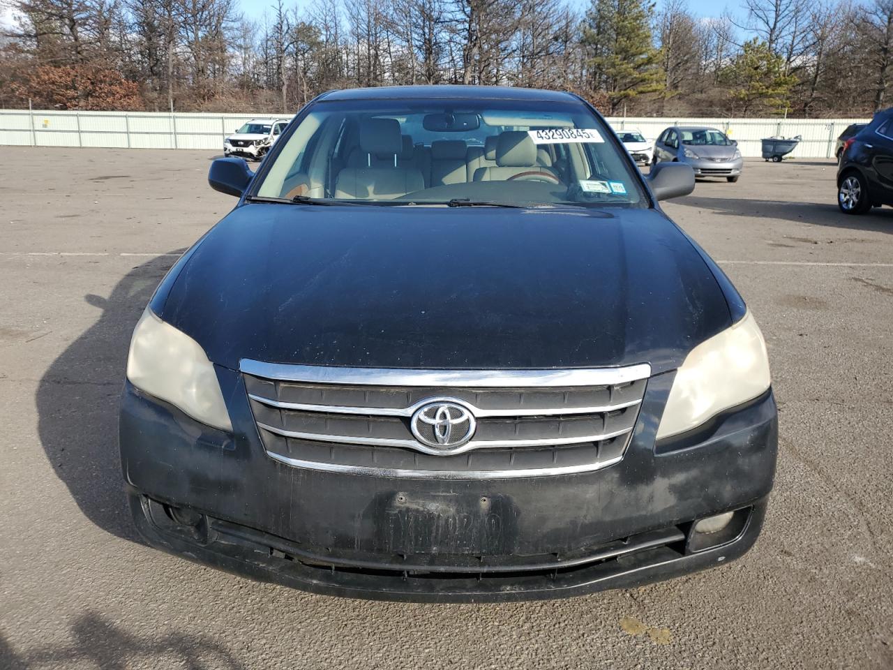 2007 Toyota Avalon - Image 5
