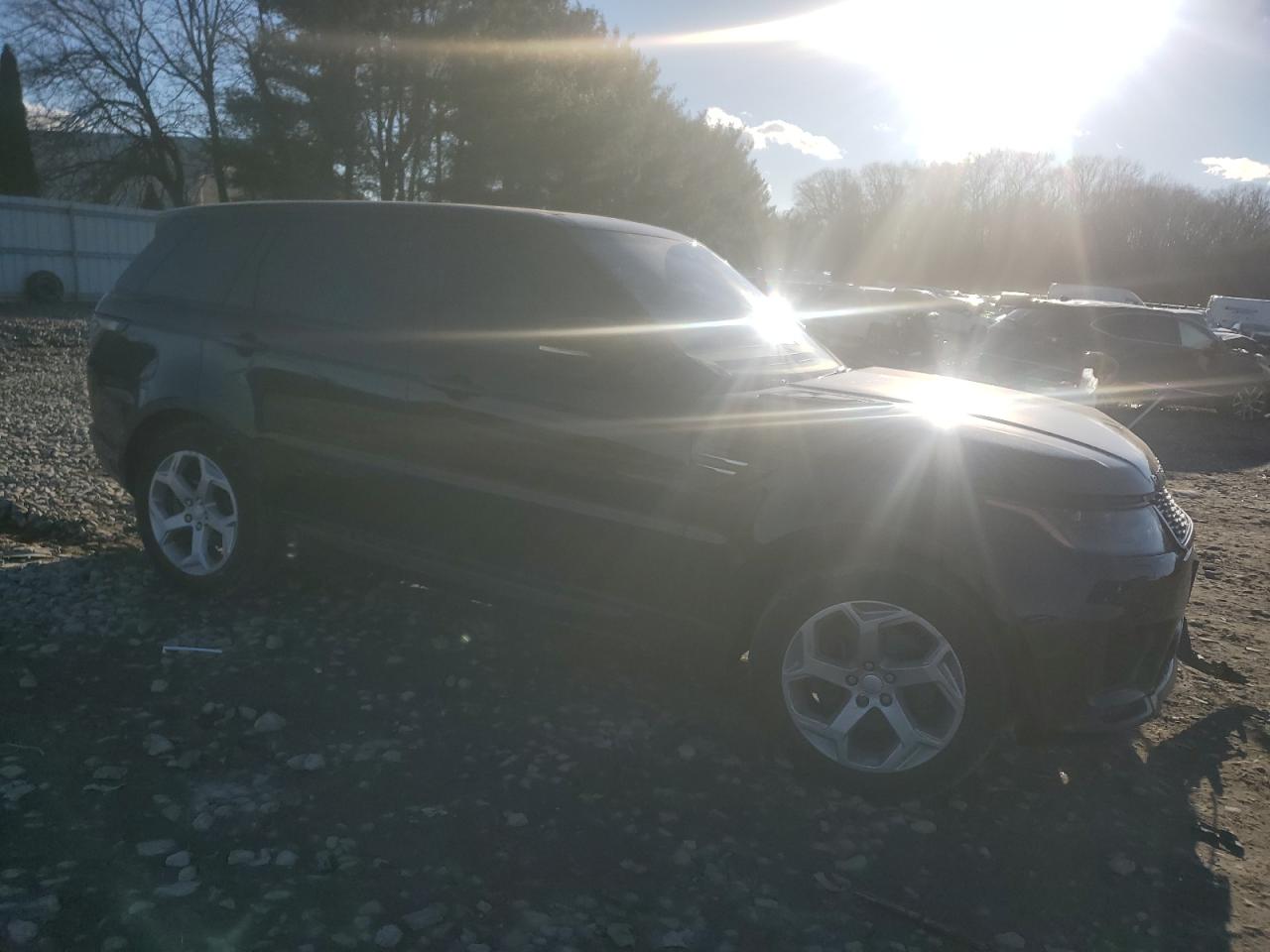 2018 Land Rover Range Rover - Image 4