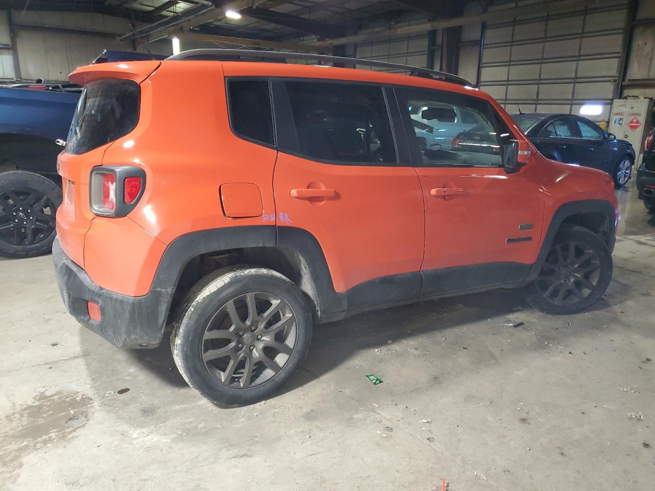 2016 Jeep Renegade - Image 3