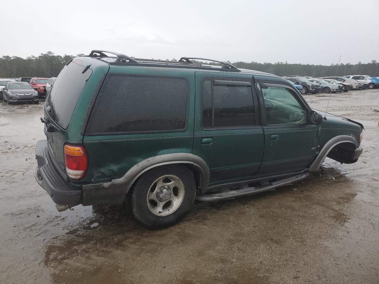 2000 Ford Explorer - Image 3