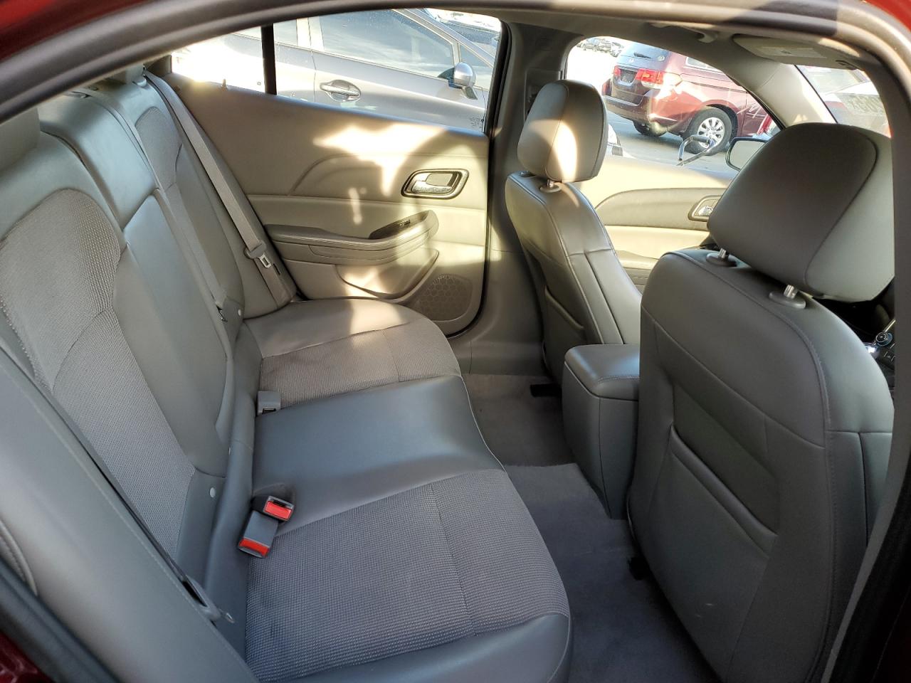 2015 Chevrolet Malibu - Image 10