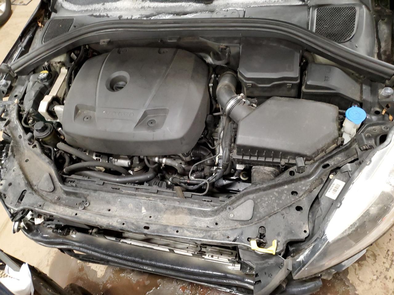 2017 Volvo XC60 - Image 12