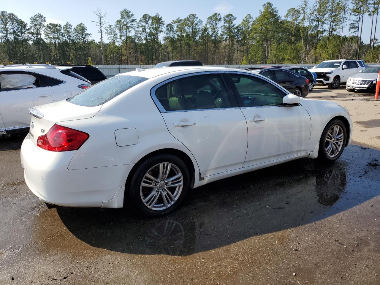 2013 Infiniti G - Image 3