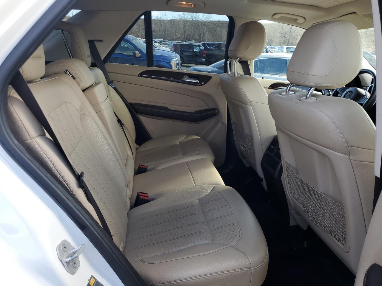 2016 Mercedes-Benz GLE - Image 11