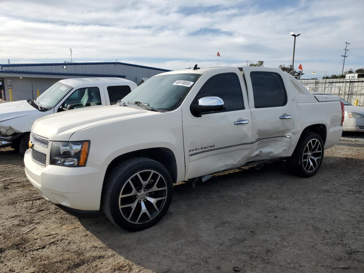 2012 Chevrolet Avalanche Ltz იყიდება San Diego-ში, CA - Side