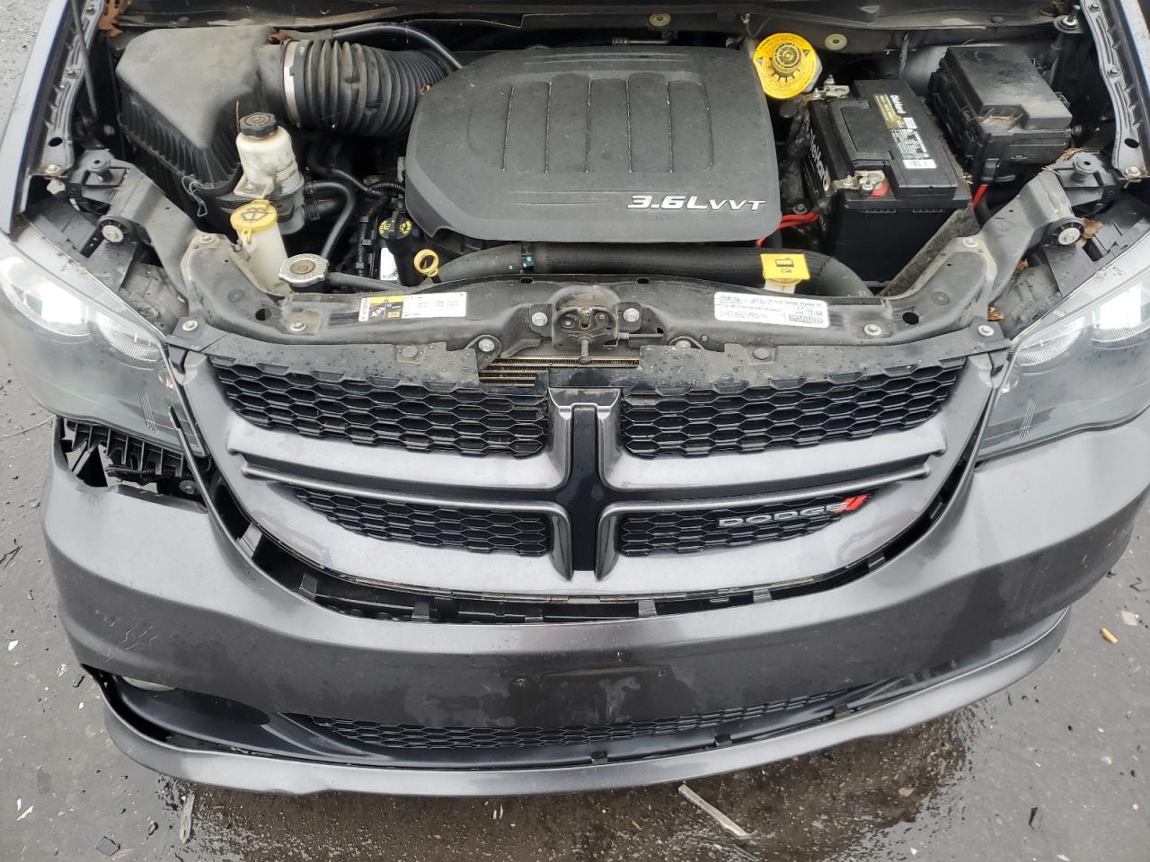 2018 Dodge Caravan - Image 12