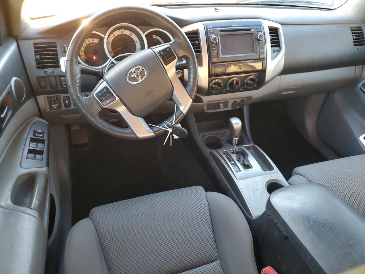 2013 Toyota Tacoma - Image 8