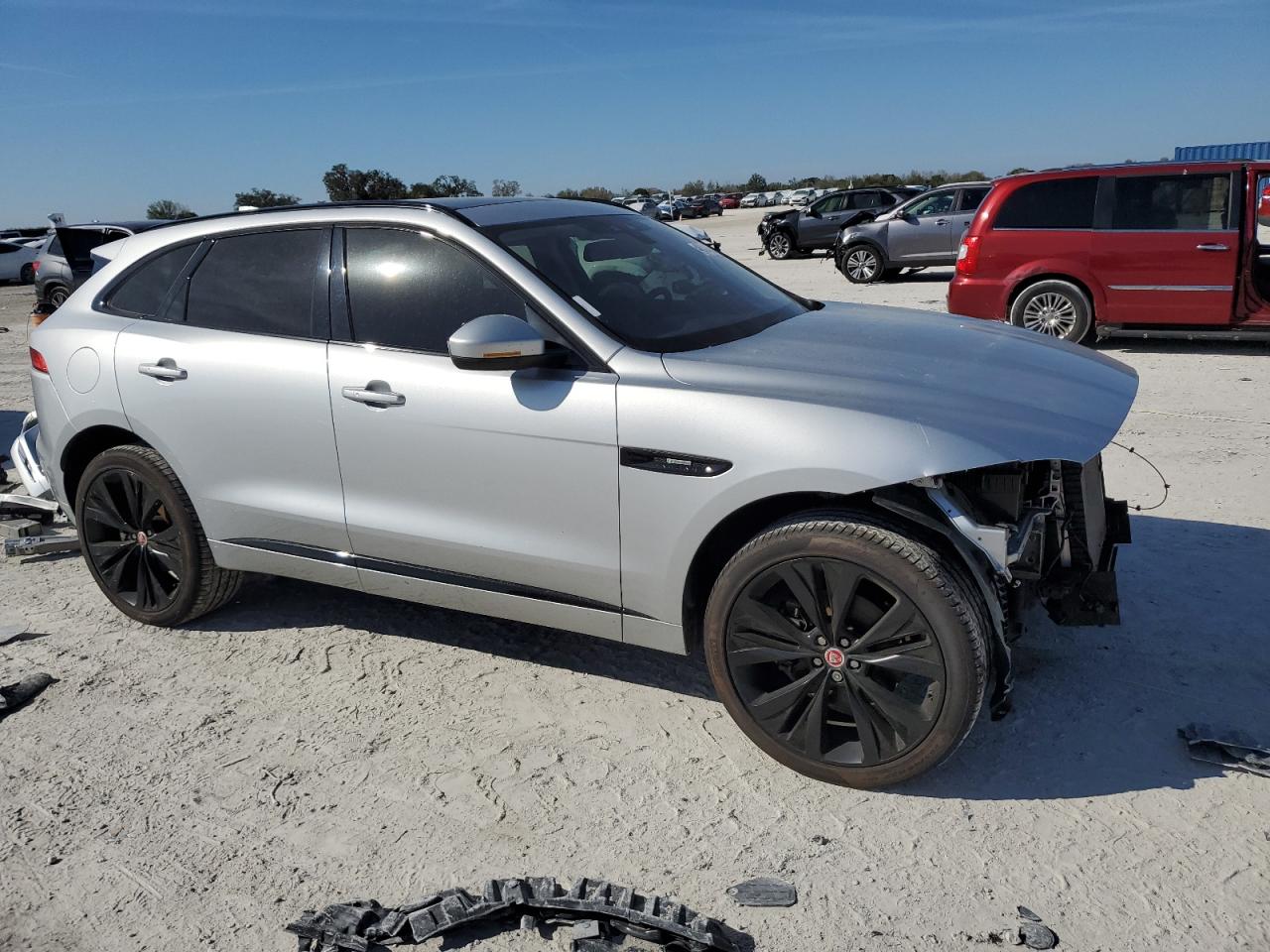 2017 Jaguar F-Pace - Image 4