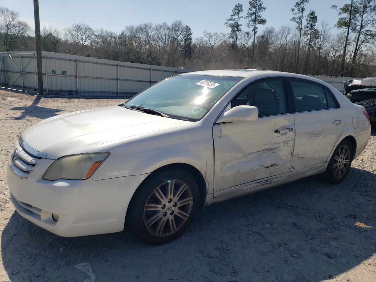 2006 Toyota Avalon - Image 1