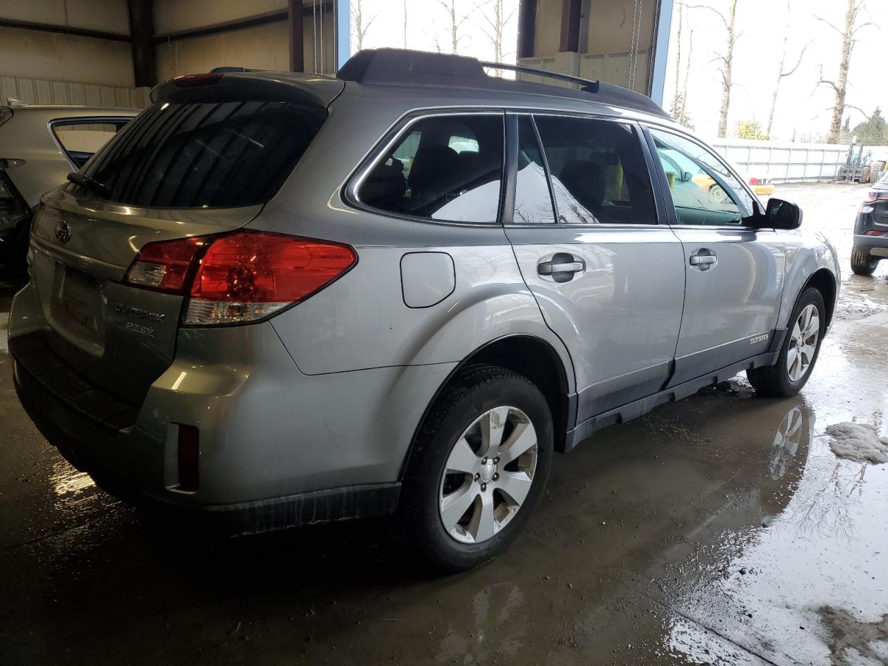 2011 Subaru Outback - Image 3