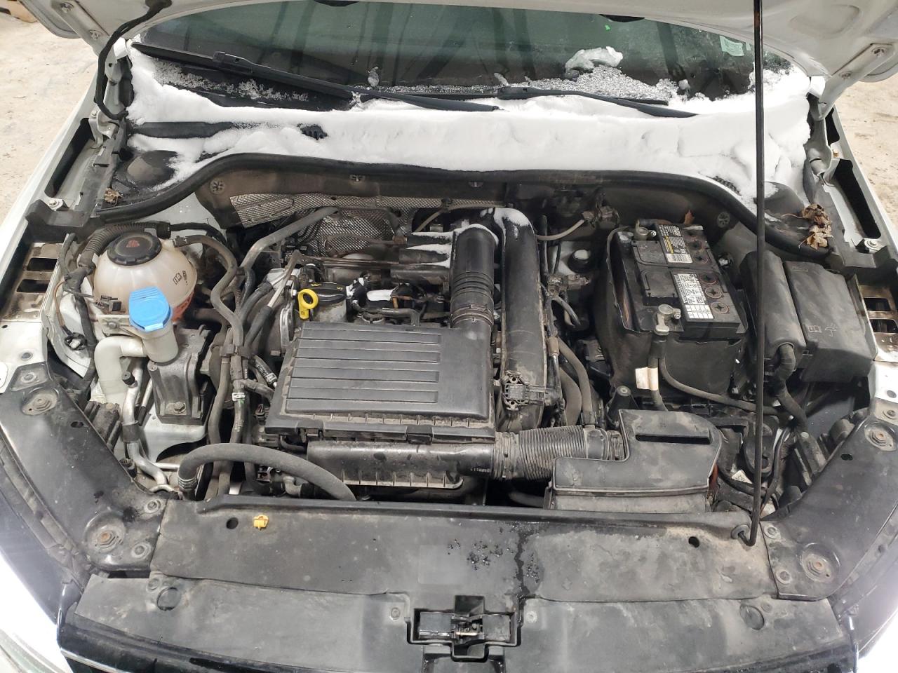 2018 Volkswagen Jetta - Image 12