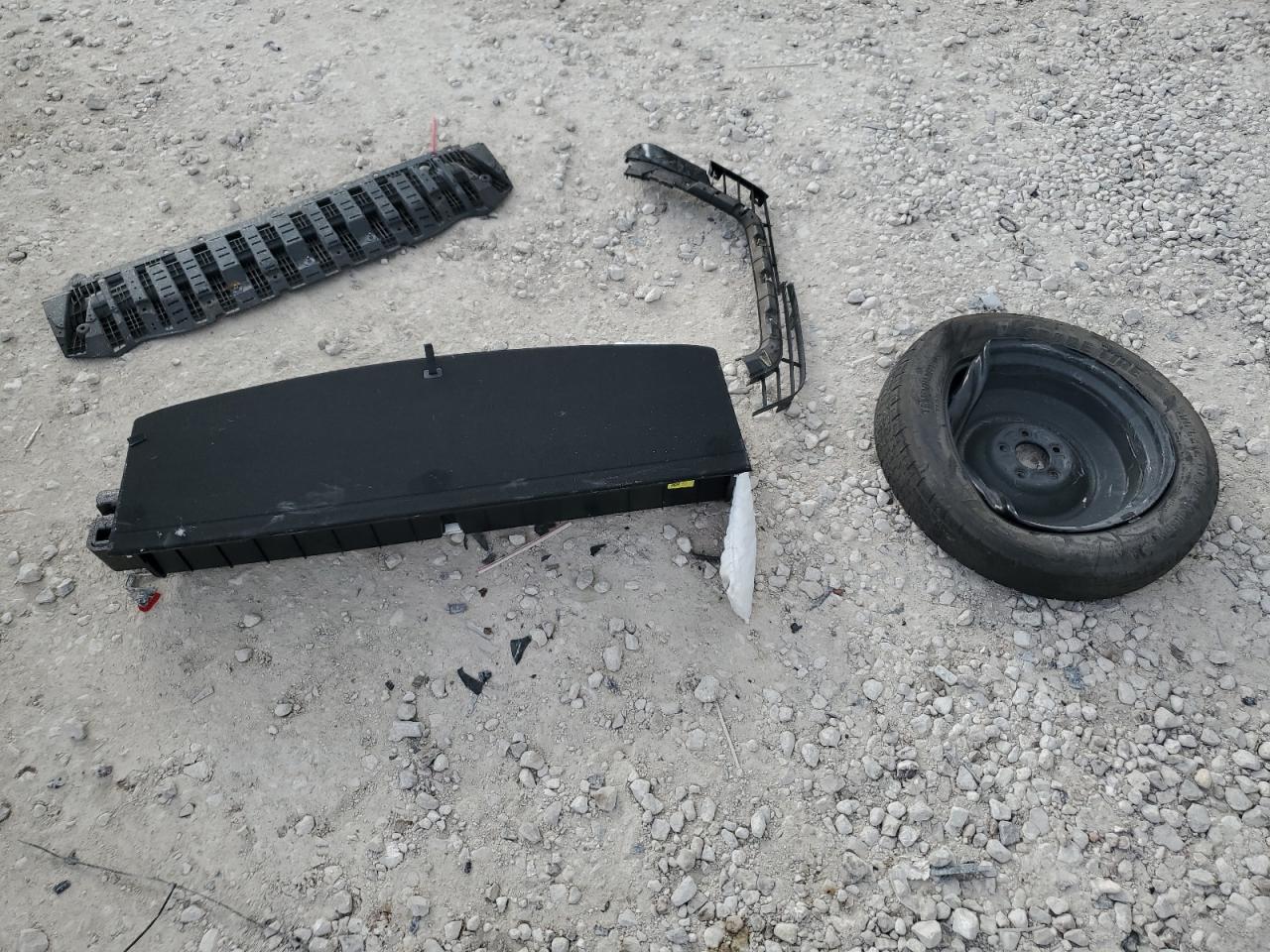 2022 Kia Sorento - Image 13