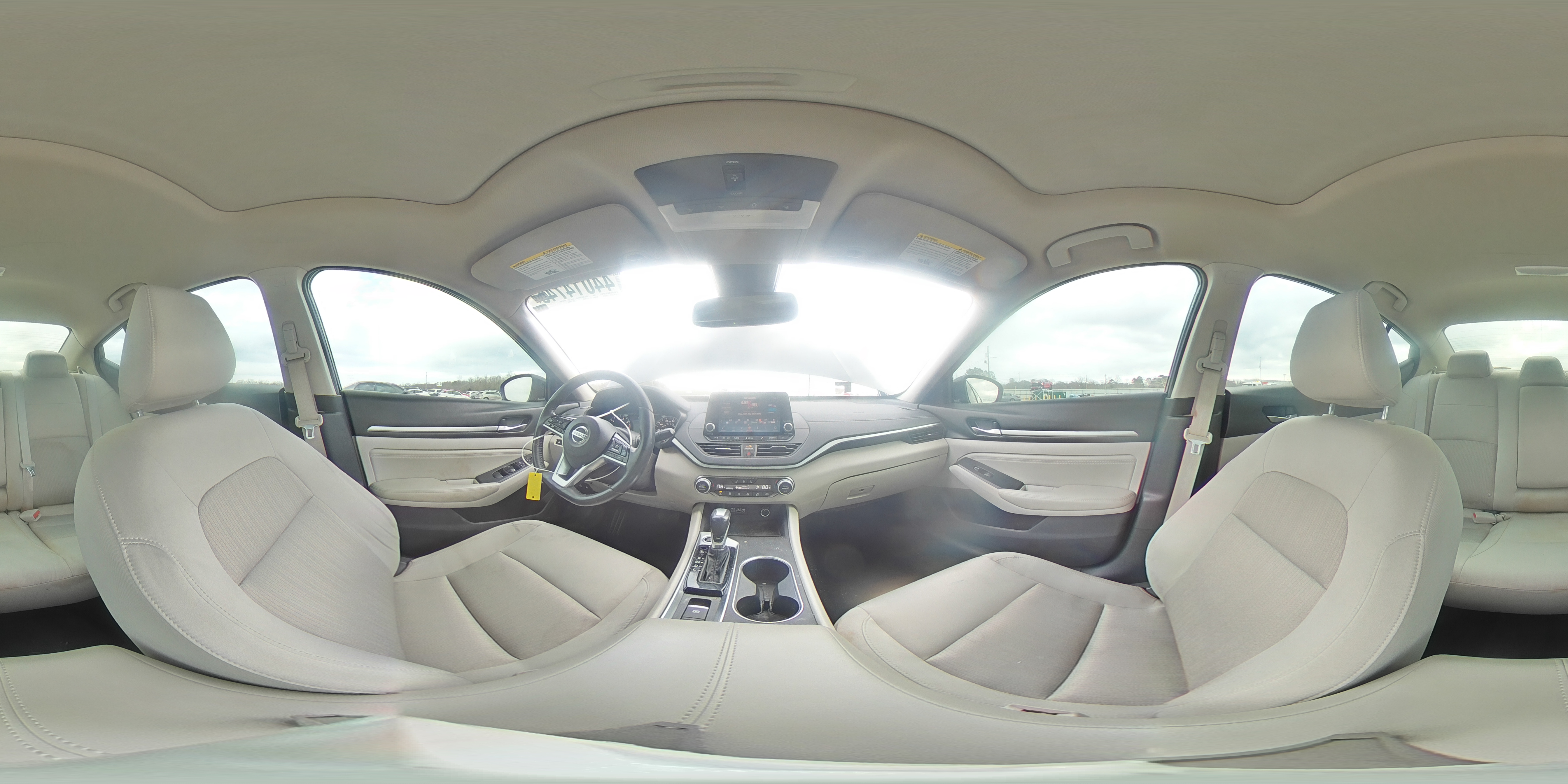 2019 Nissan Altima - Image 12