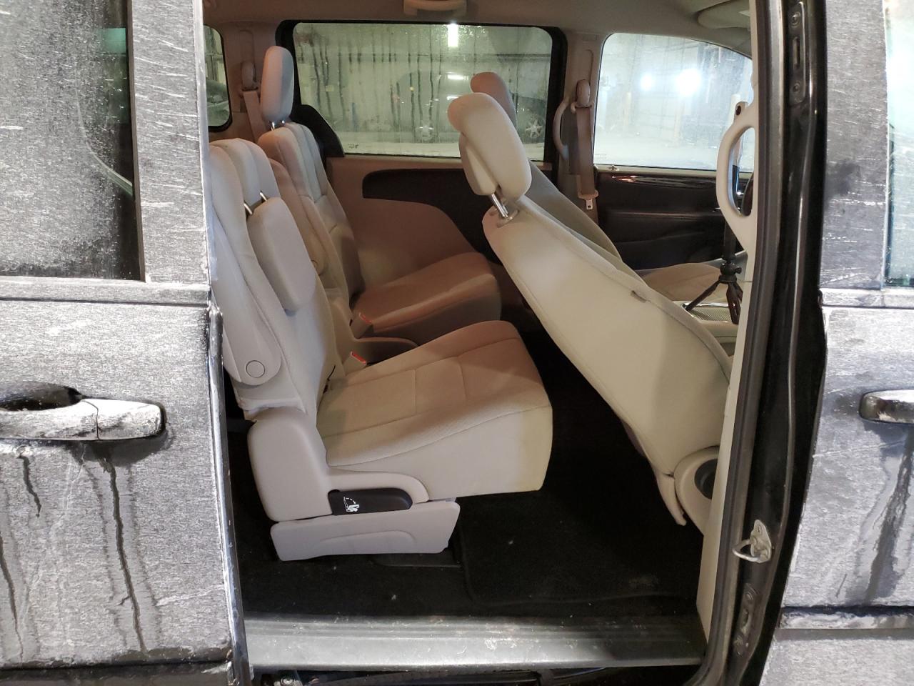 2012 Dodge Caravan - Image 12