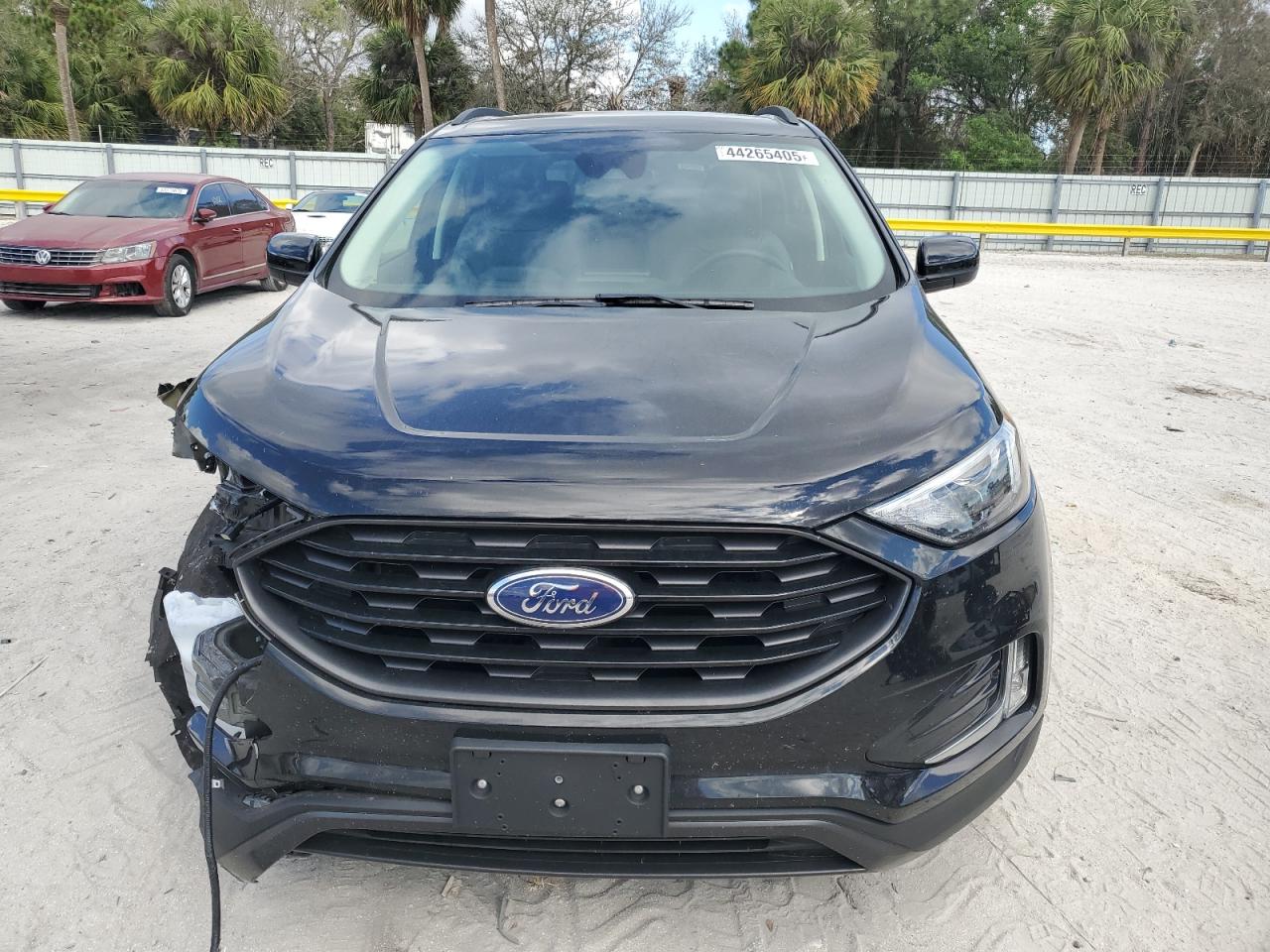 2023 Ford Edge - Image 5