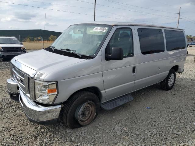 2009 Ford Econoline E350 Super Duty Wagon