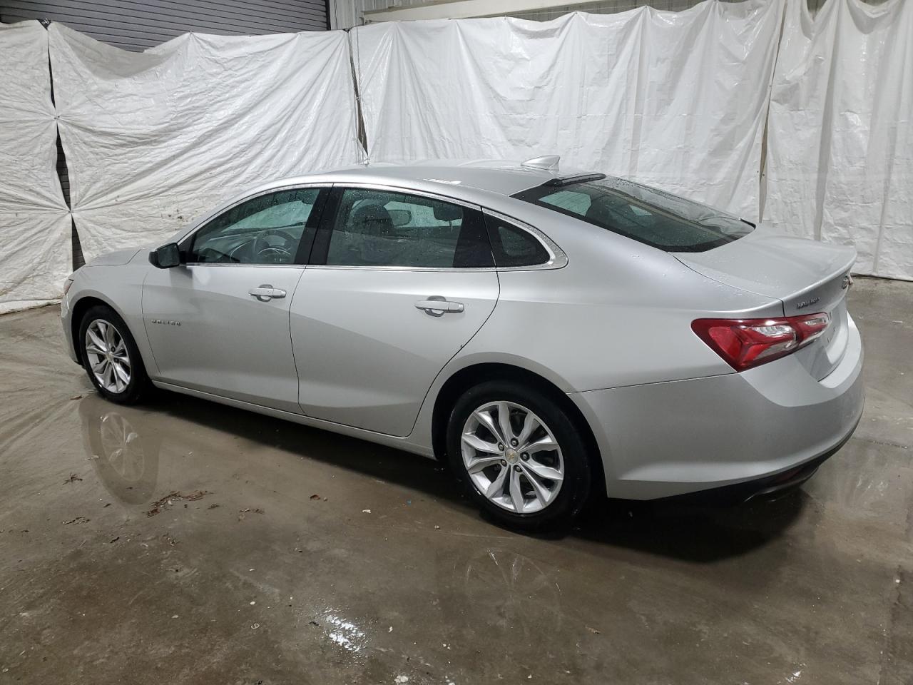 2022 Chevrolet Malibu - Image 2