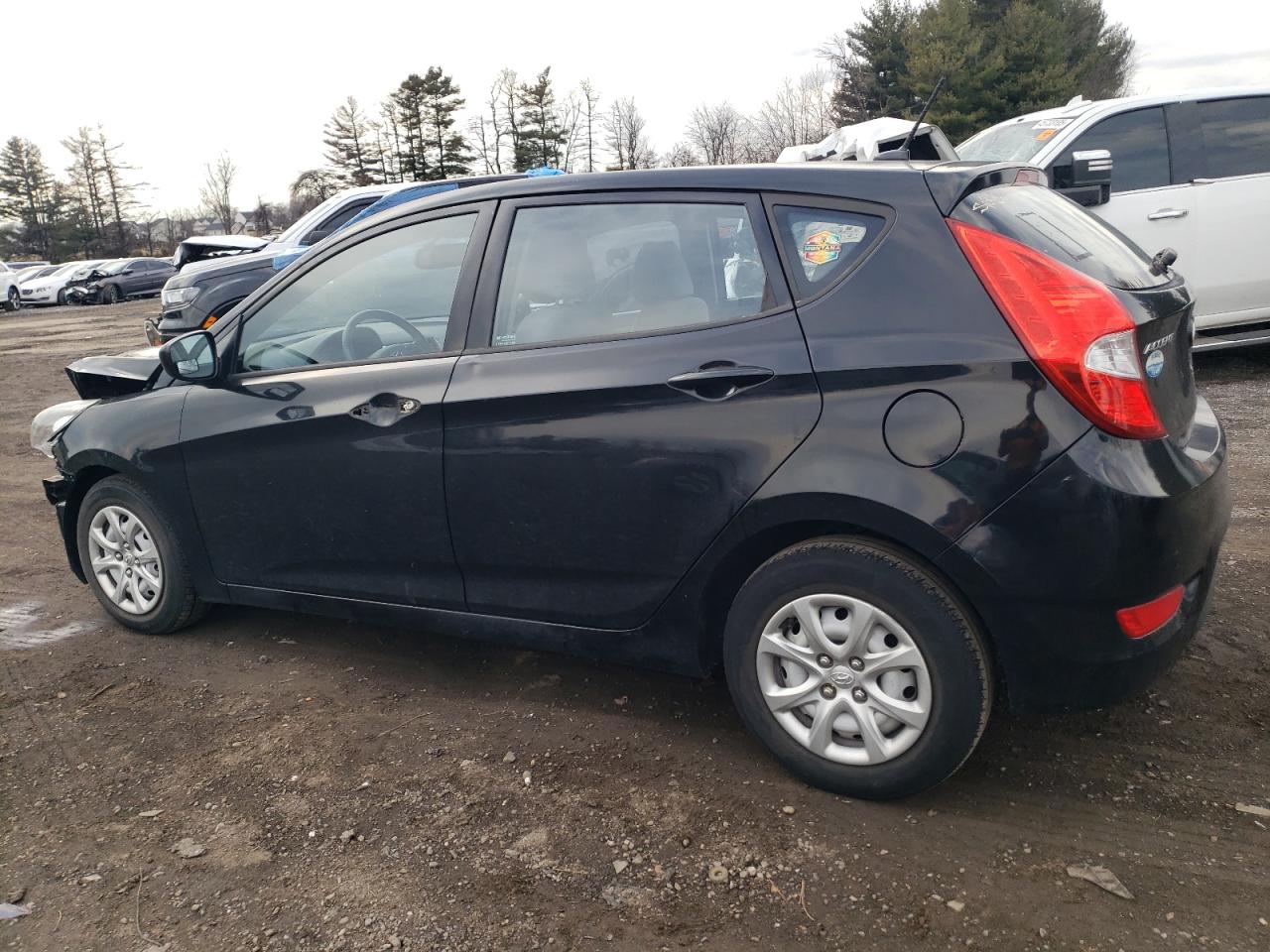 2013 Hyundai Accent - Image 2