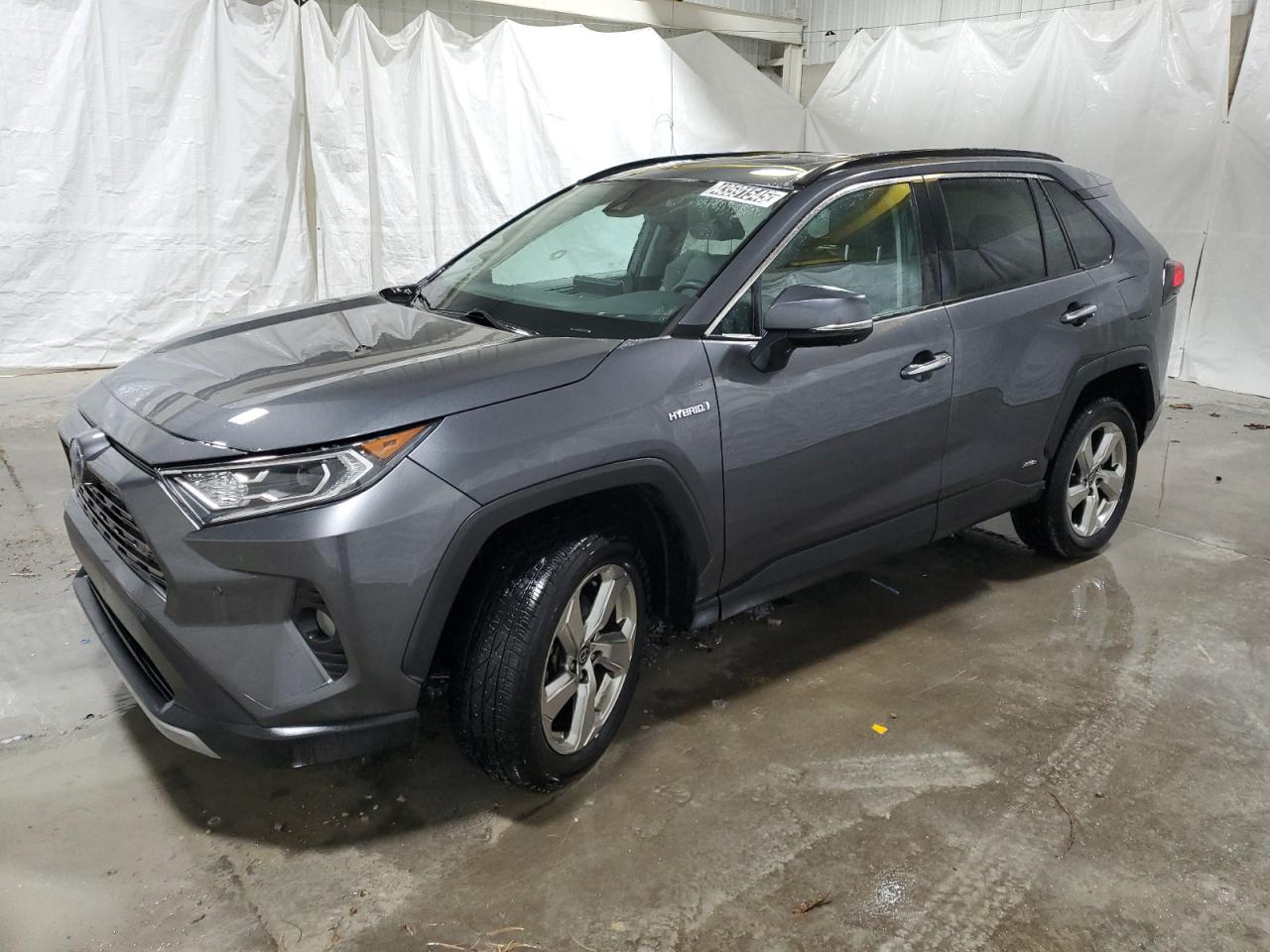 2021 Toyota RAV 4 - Image 1