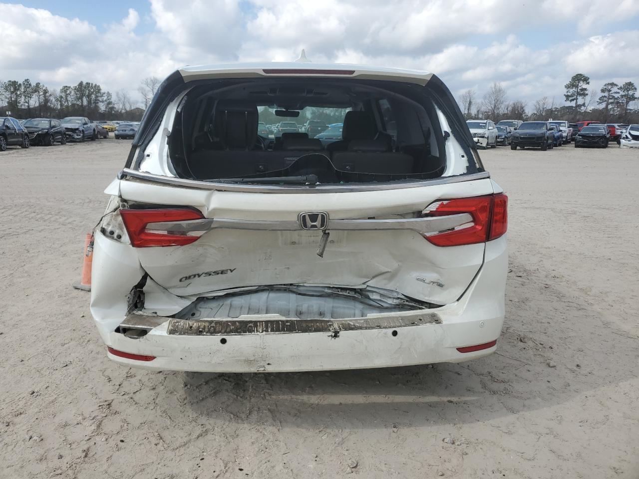 2018 Honda Odyssey - Image 6