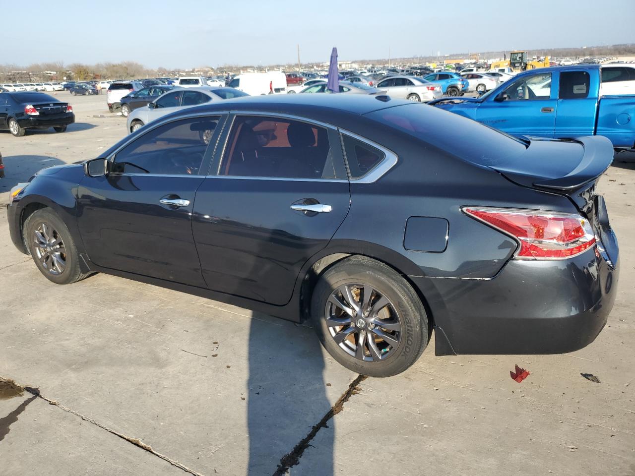 2015 Nissan Altima - Image 2