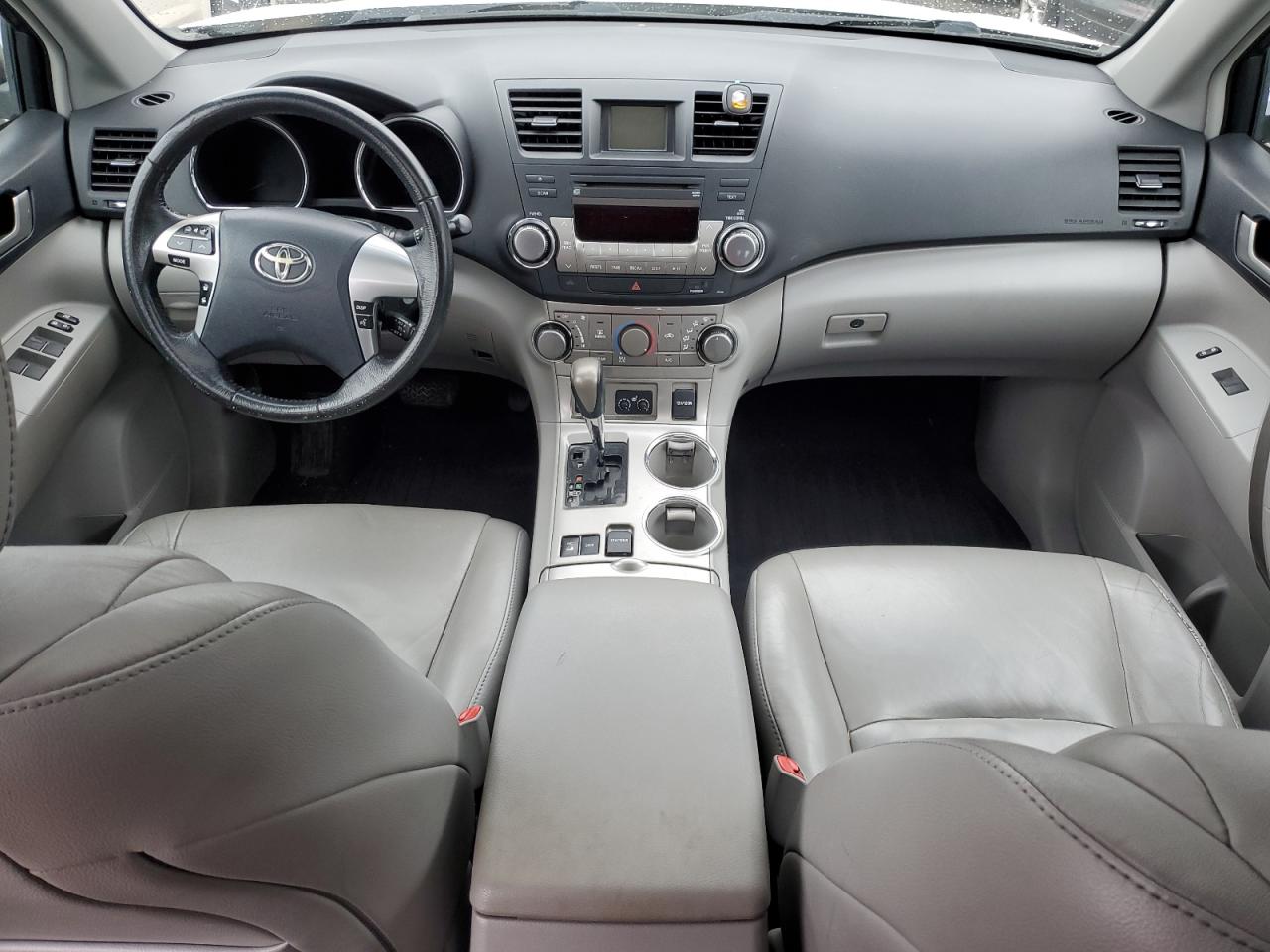 2012 Toyota Highlander - Image 8