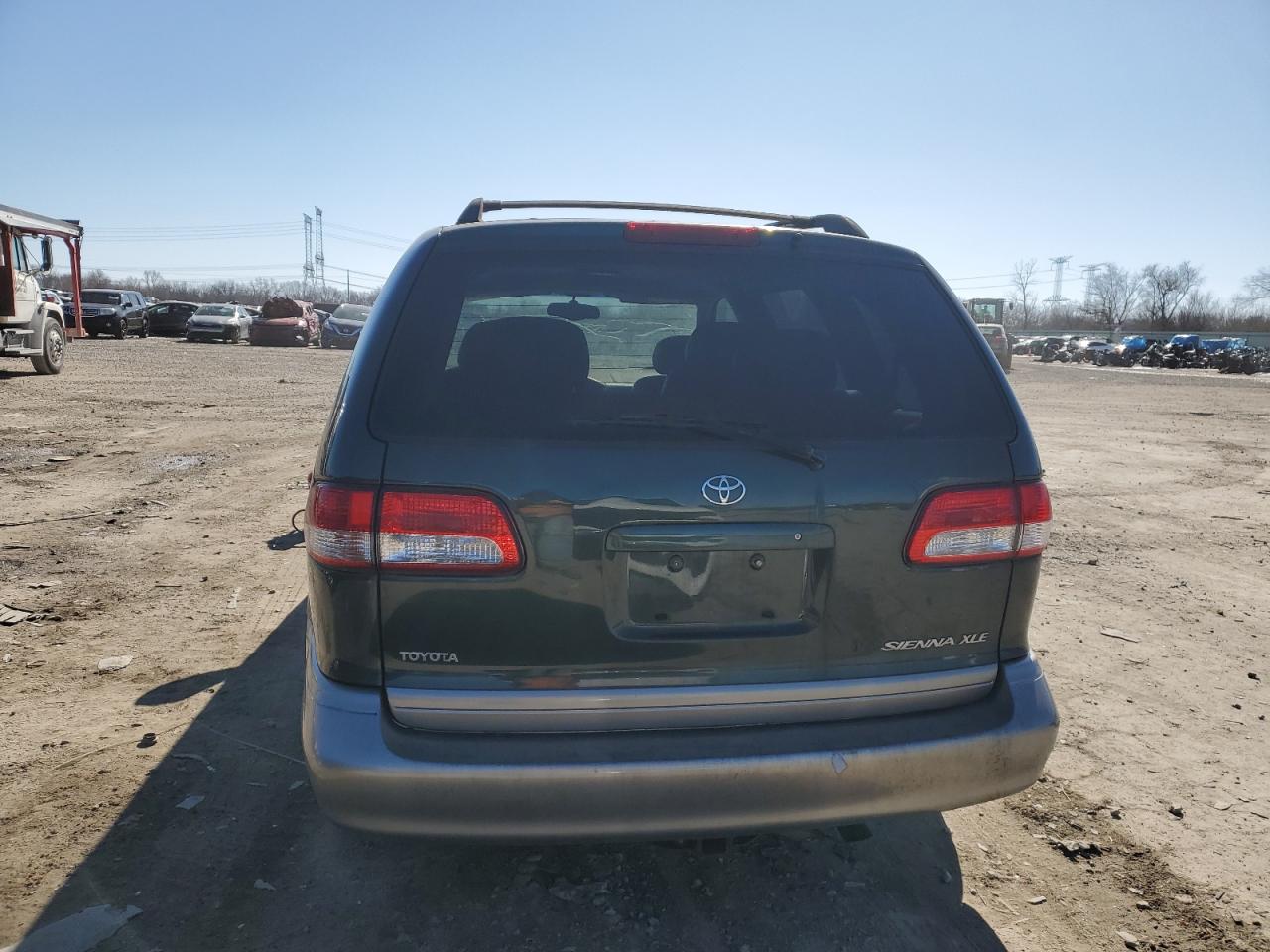 2002 Toyota Sienna - Image 6