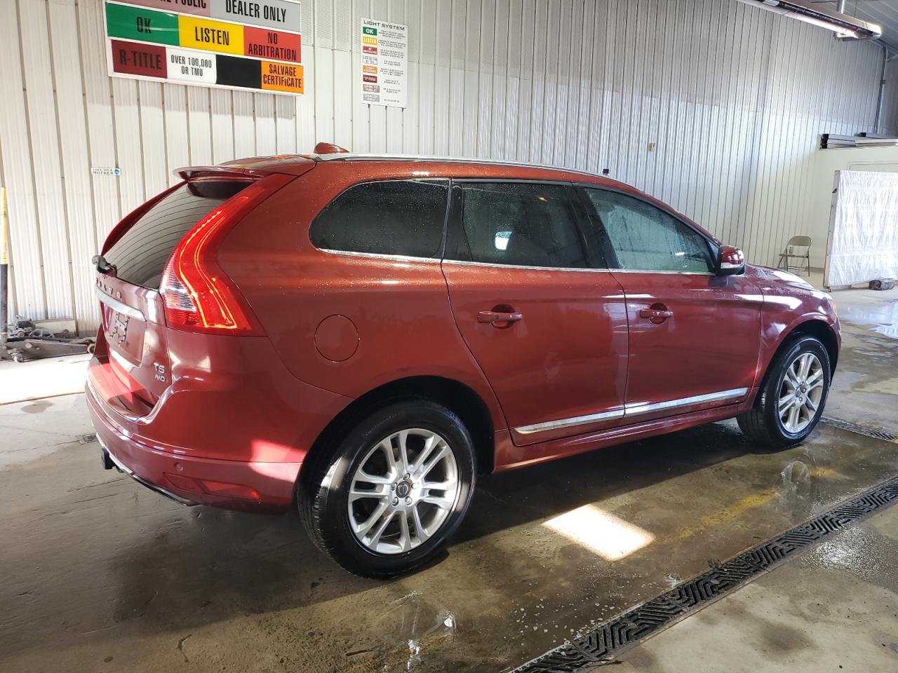 2015 Volvo XC60 - Image 3