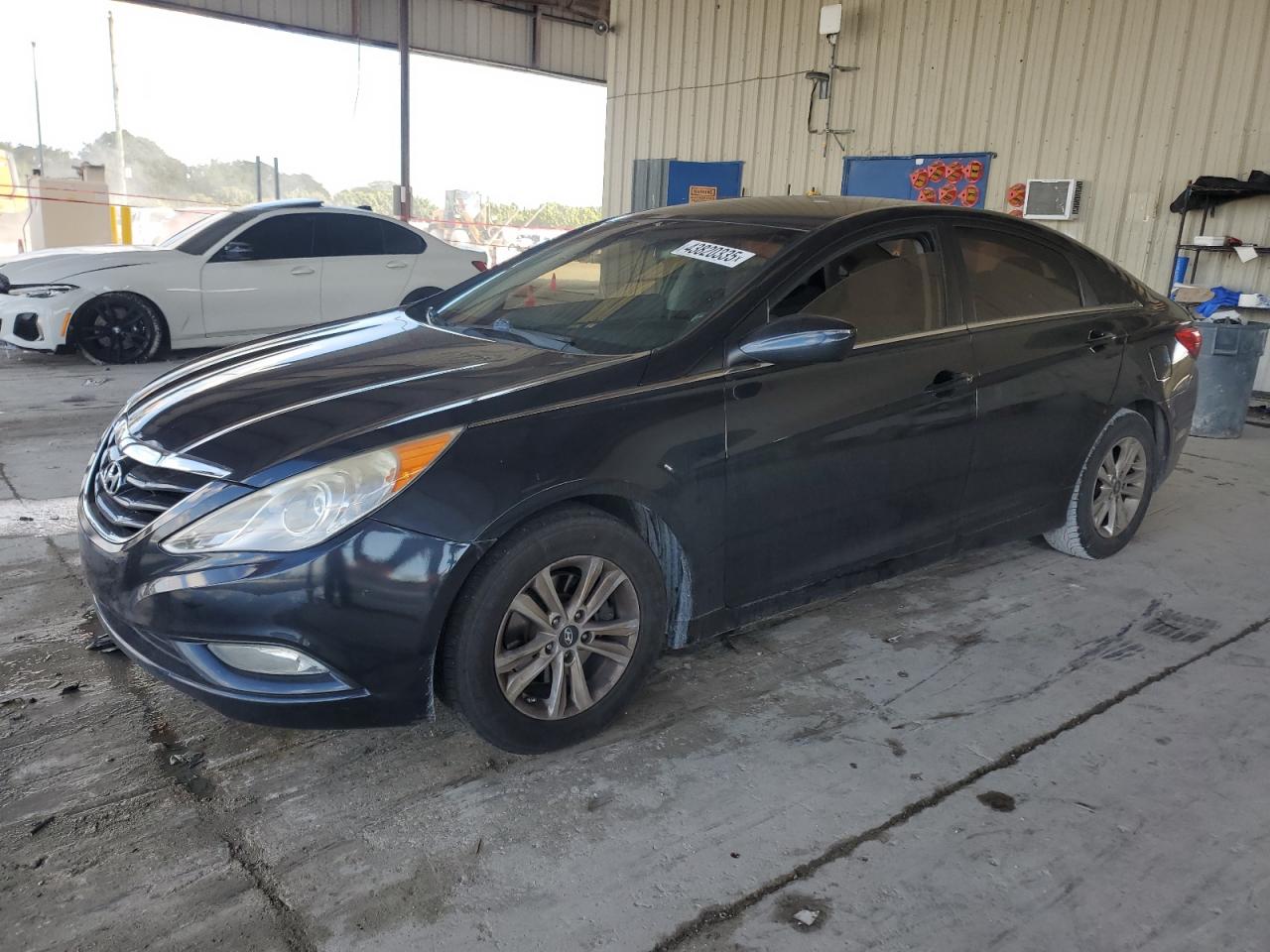 2013 Hyundai Sonata - Image 1