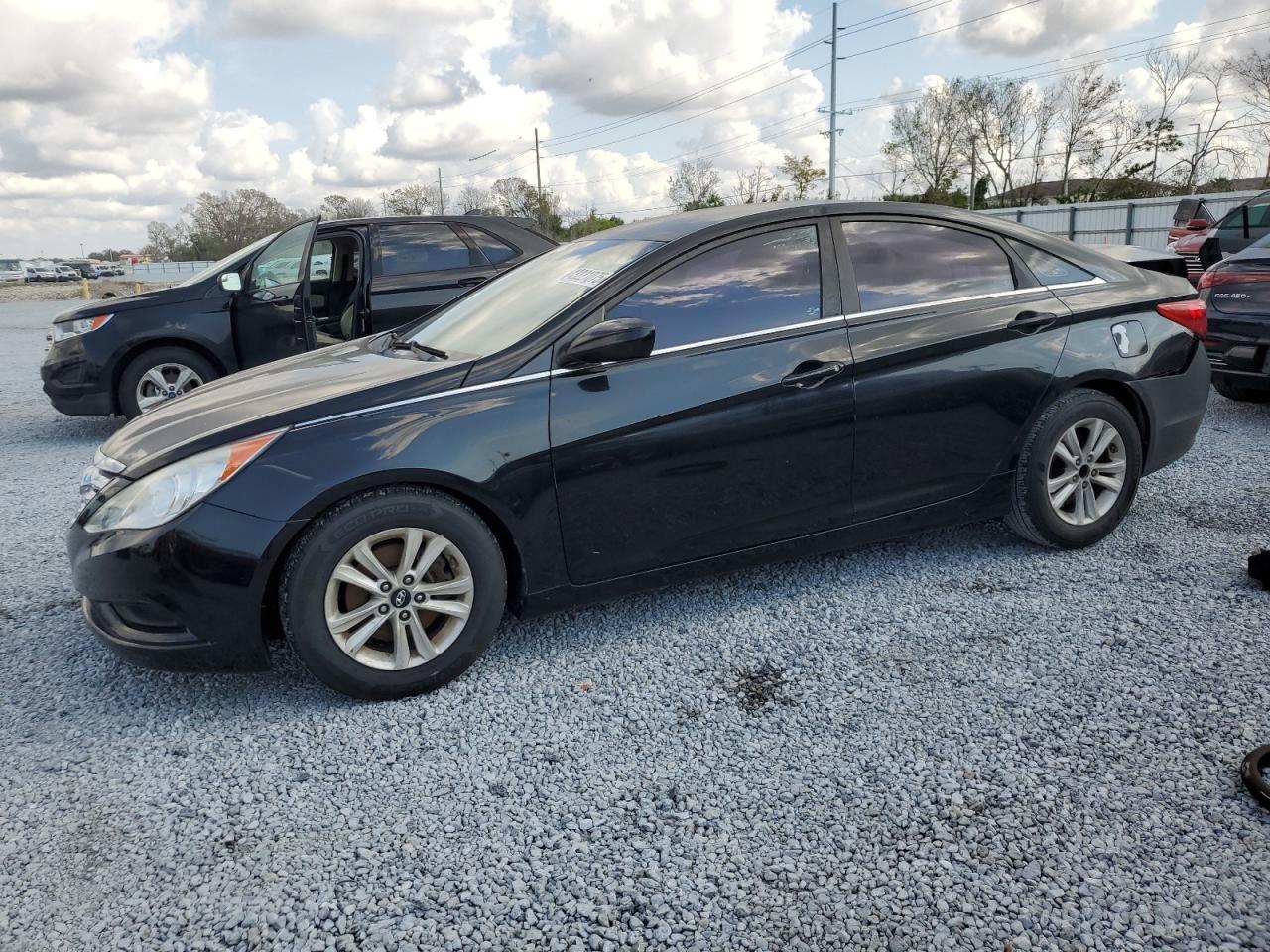 2011 Hyundai Sonata - Image 1