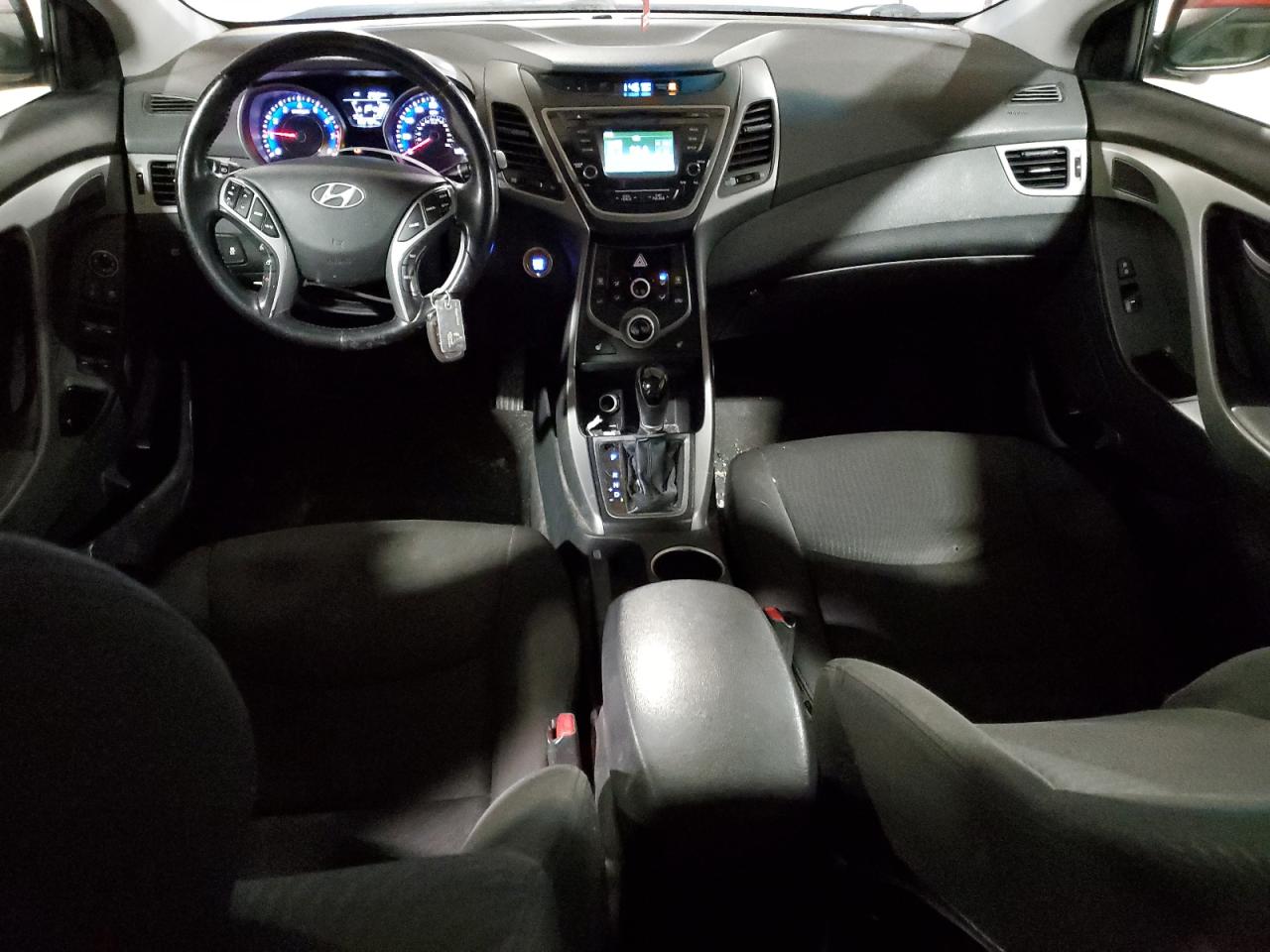 2016 Hyundai Elantra - Image 8